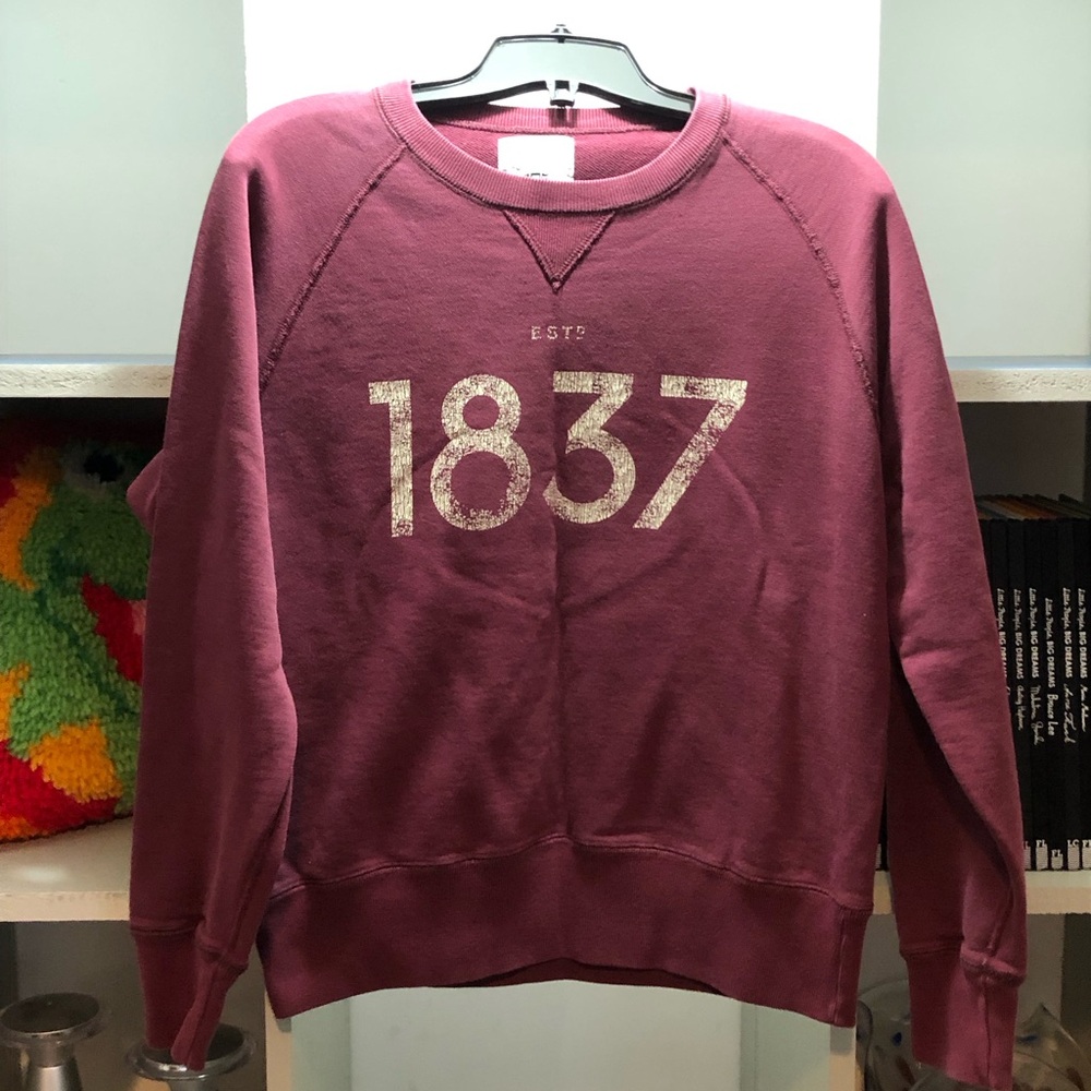 Holt Renfrew 1837 Graphic Crewneck Sweatshirt - Burgundy